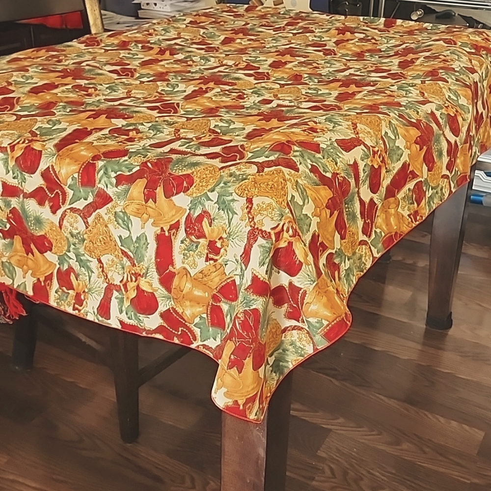 Vintage Christmas Table Cloth 70x53
